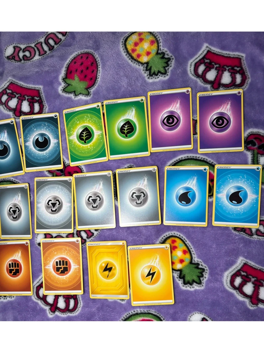 16 Energy Pokémon cards
